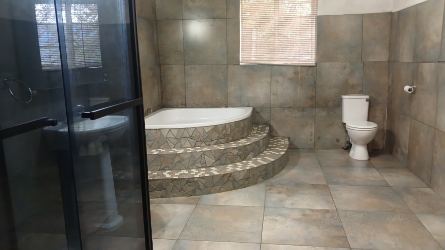  Bedroom Property for Sale in Vredenhof Sh Free State